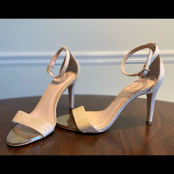 3” heel - Picture 2 of 4